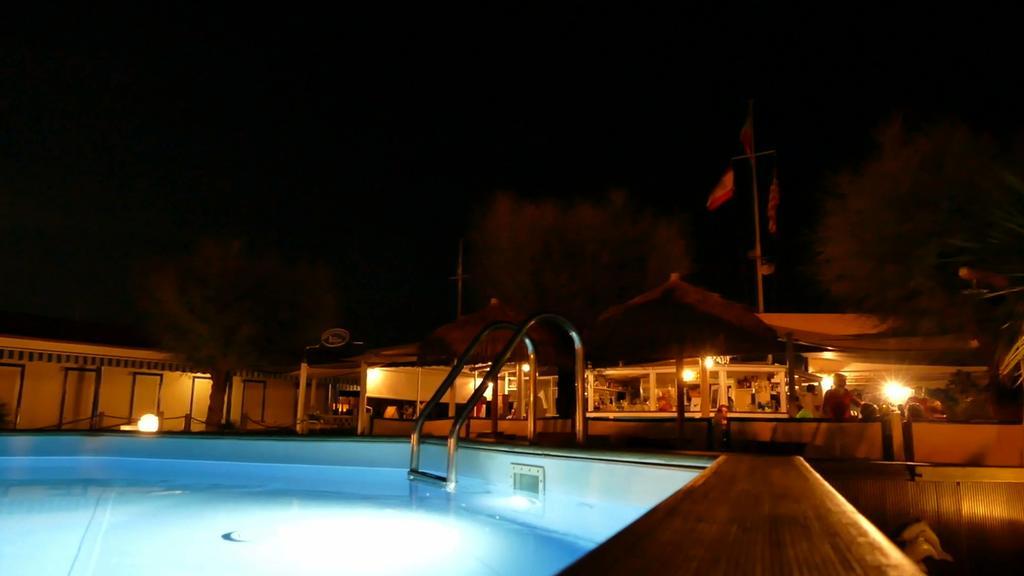 Bed & Breakfast Venezia Marina Di Carrara Esterno foto