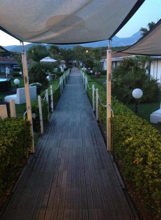 Bed & Breakfast Venezia Marina Di Carrara Esterno foto