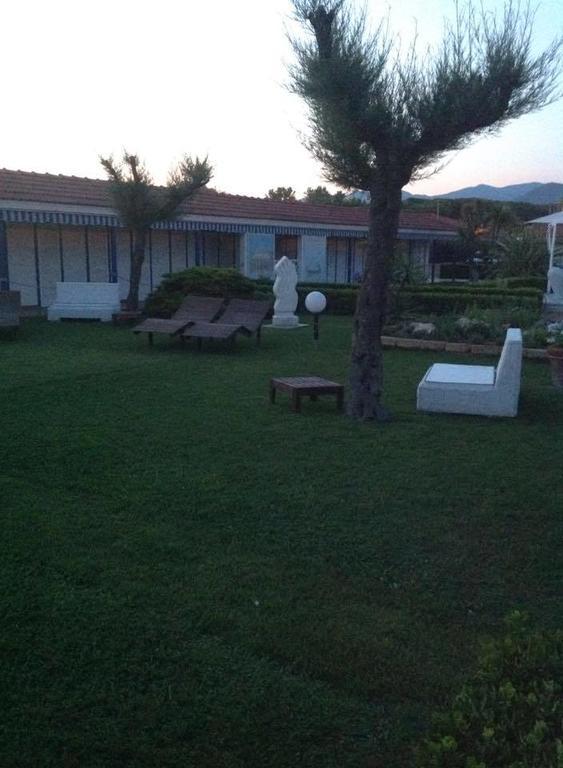 Bed & Breakfast Venezia Marina Di Carrara Esterno foto